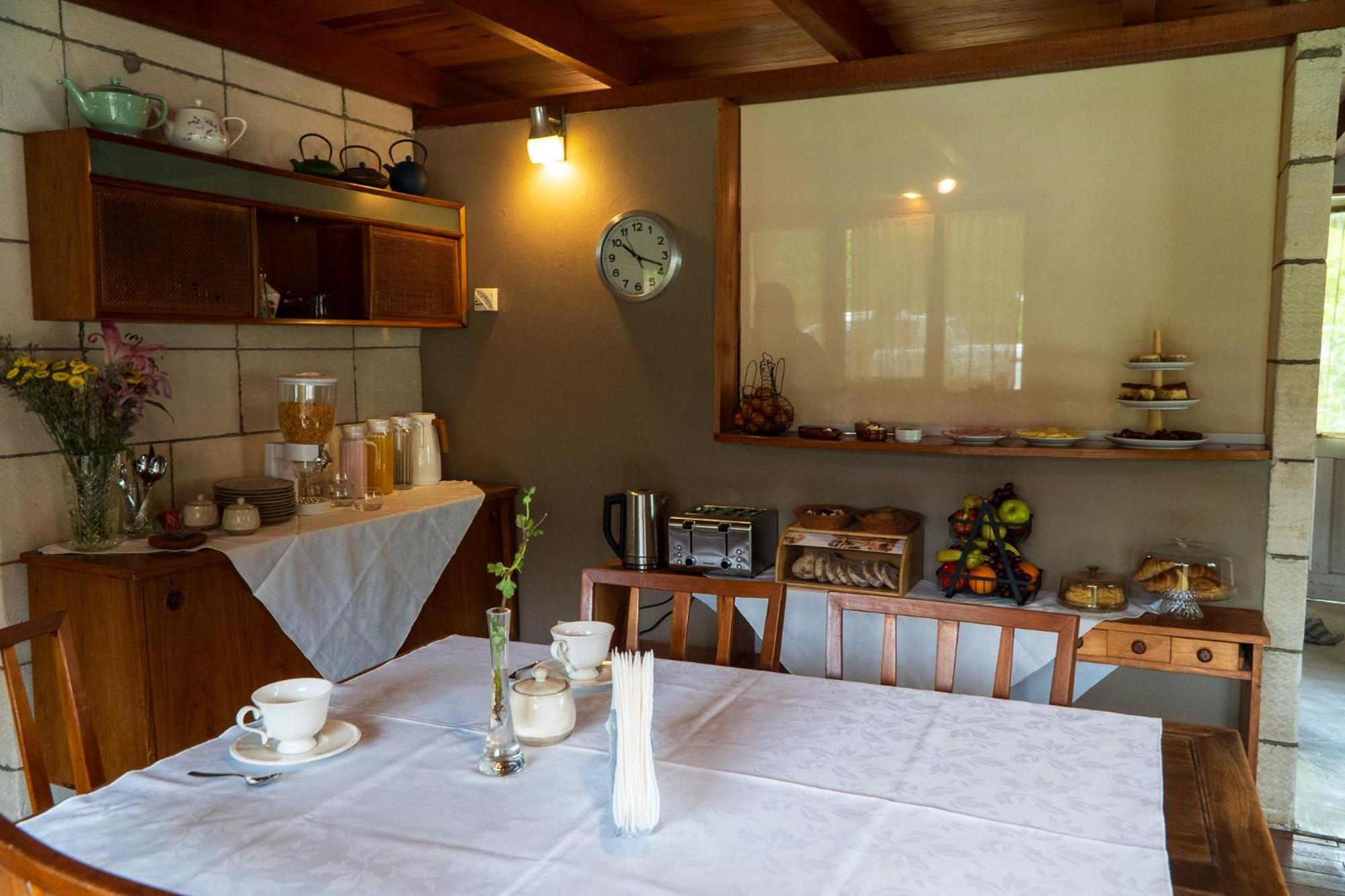 Wesley House Hosteria Boutique San Martín de los Andes Esterno foto