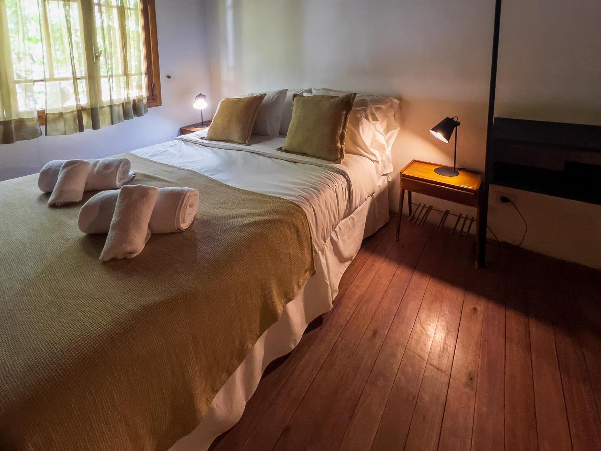 Wesley House Hosteria Boutique San Martín de los Andes Esterno foto