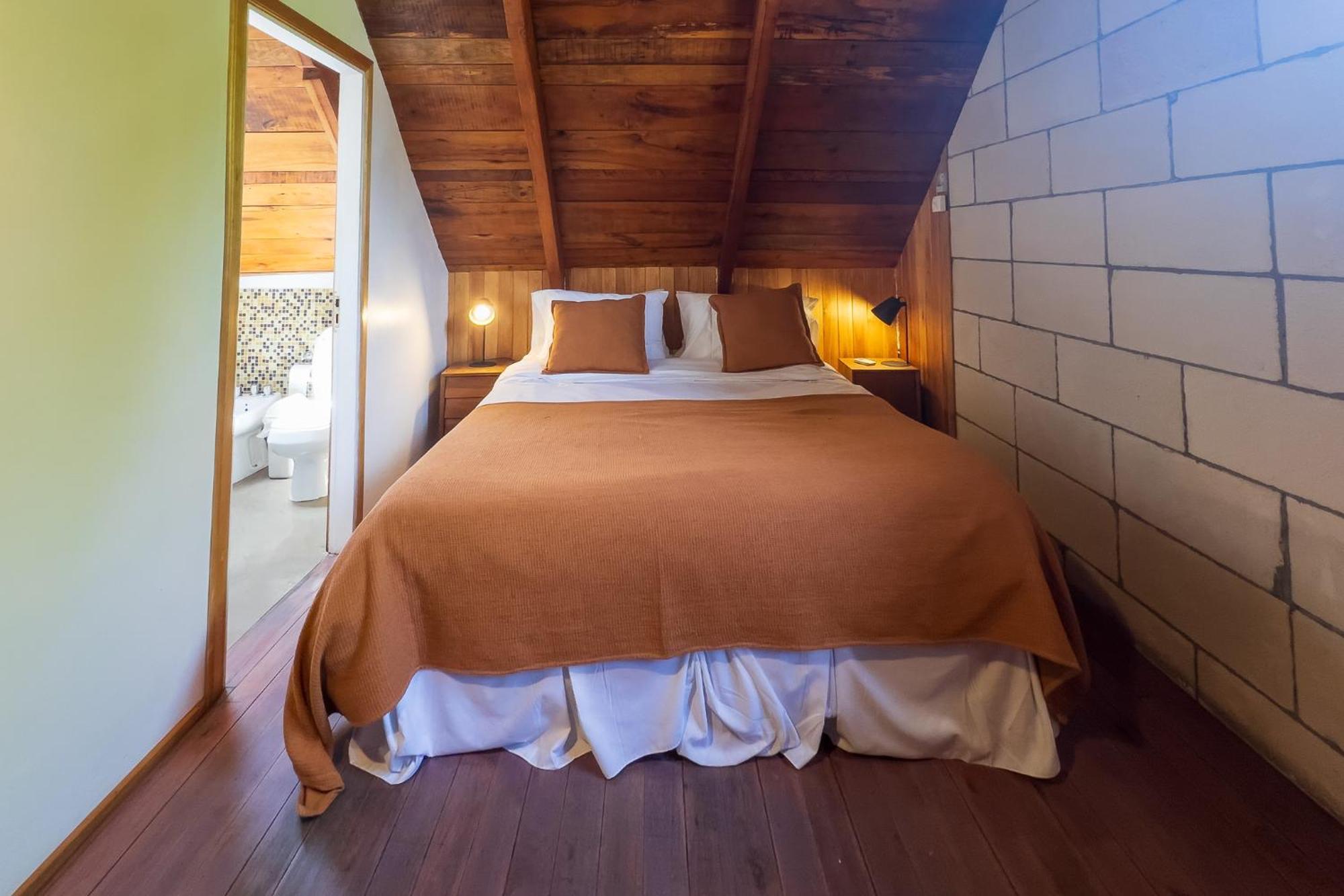 Wesley House Hosteria Boutique San Martín de los Andes Esterno foto