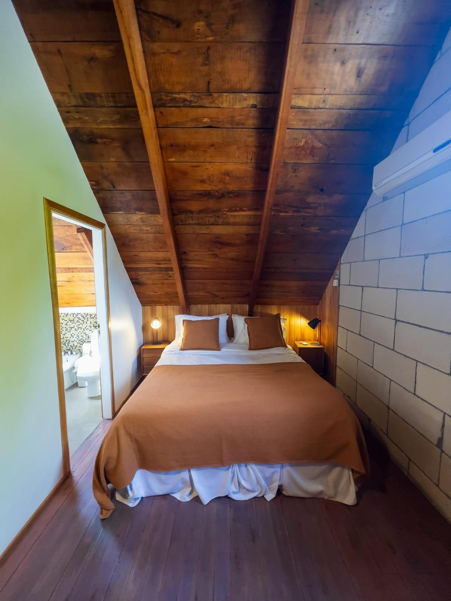 Wesley House Hosteria Boutique San Martín de los Andes Esterno foto